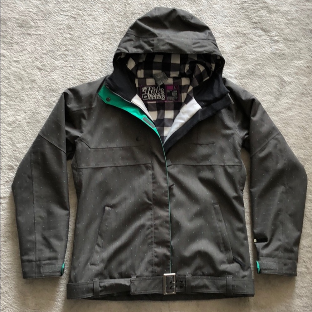 Gently worn women’s L RIDE snowboard jacket
